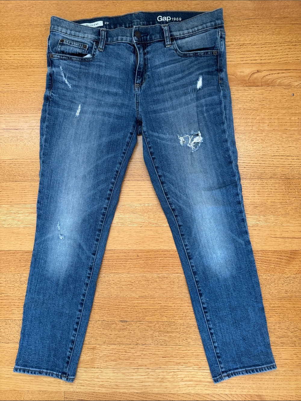 GAP Girlfriend Vintage Mid Rise Medium Indigo Wash